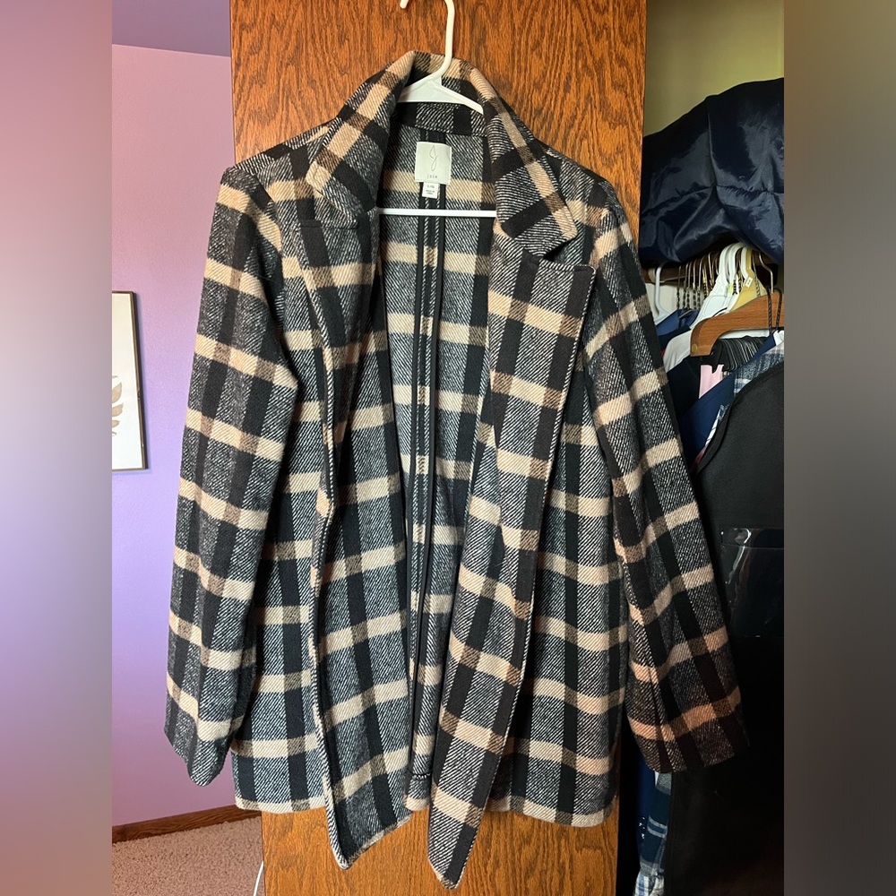Beautiful pea coat!